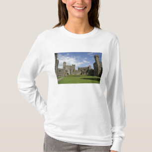 Europe, Wales, Caernarfon. Caernarfon Castle, T-Shirt