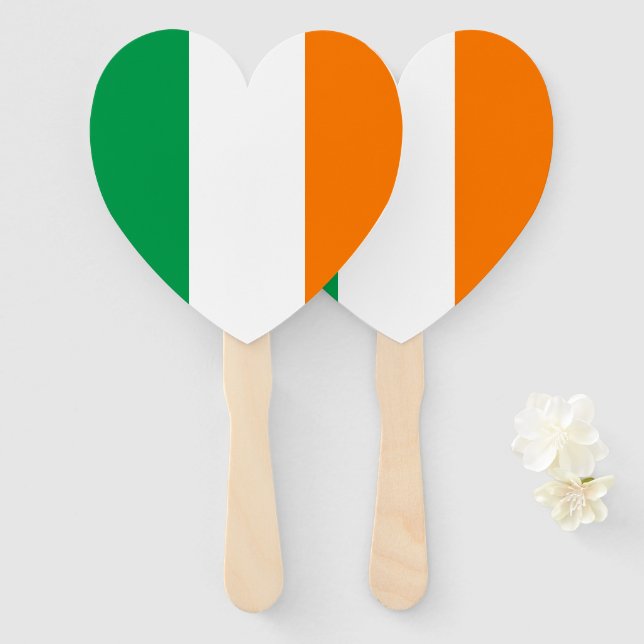 Éventail Drapeau irlandais coutume forme coeur mariage (Devant et derrière)
