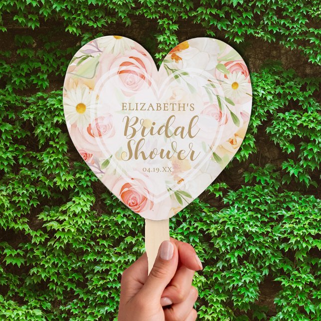 Éventail Fête des mariées chic de fleurs de jardin (Chic garden flowers bridal shower heart shaped hand fan, Assembled or non-assembled DIY)