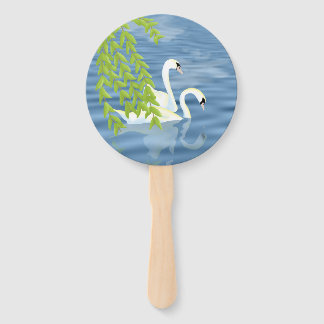 Éventail Peinture Couple bleu et vert de cygnes sur le lac