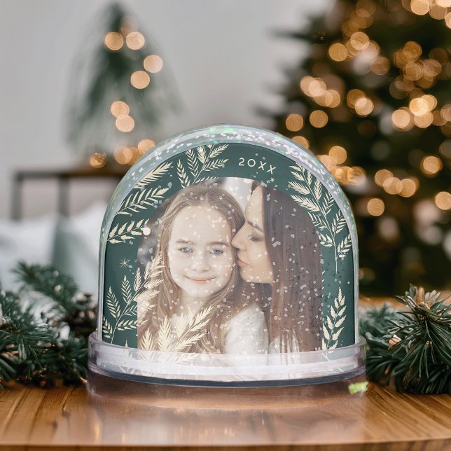 Evergreen | Winter Laurel Photo Snowglobe (Creator Uploaded)