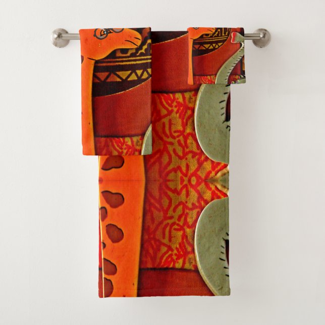 Explore African Wonder: Giraffe Art in Marvin Hat Bath Towel Set (Insitu)