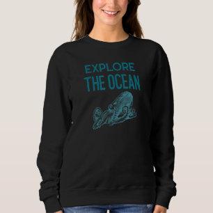 Explore The Ocean Giant Squid Deep Blue Sea Calmar Sweatshirt