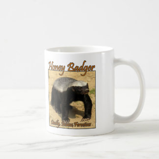 Extrêmement, tasse aliénée et féroce de blaireau