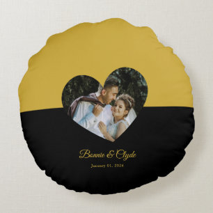 Eye-casing Heart Couple Gold and Black Round Pillow