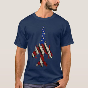 F105 Thunderchief Bomber  Distressed US Flag T-Shirt
