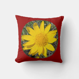 F36w Yellow Wildflower Sneezeweed Throw Pillow