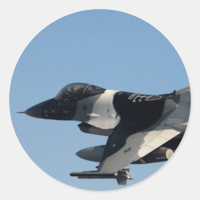 F-16 FALCON IN CAMO CLASSIC ROUND STICKER (Front)