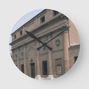 Facade of the Teatro Accademico (photo) Round Clock