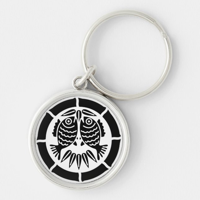Facing sea breams in bamboo circle keychain (Front)