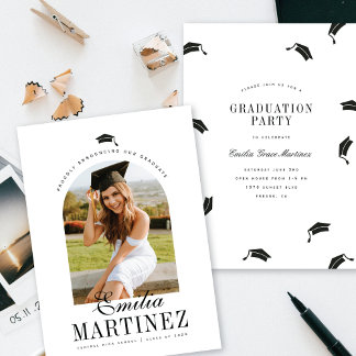 Faire-part Arc Casquette Grad Photo Élégant Script Graduation