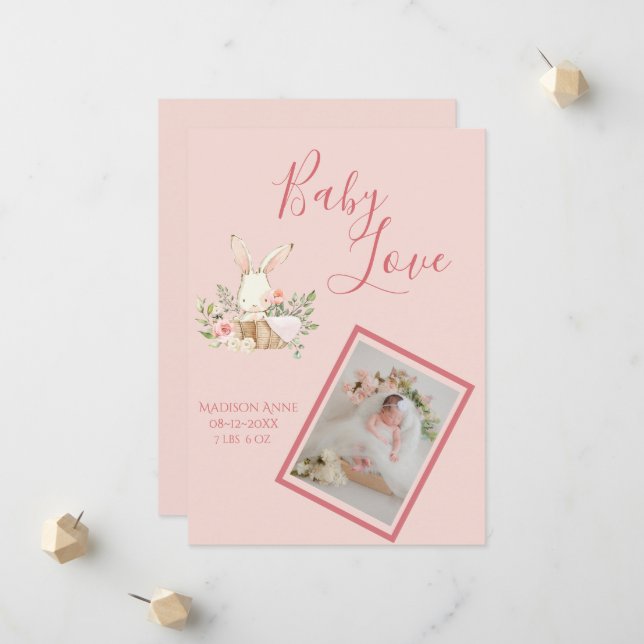 Faire-part Baby Girl Pink Script mignonne Élégant bébé naissa (Devant/Arrière en situation)
