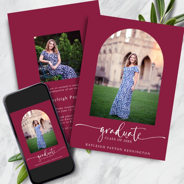 Faire-part Burgundy moderne Script Graduation Arch Photo (Modern Burgundy Script Graduation Arch Photo Announcement with Instant Download)