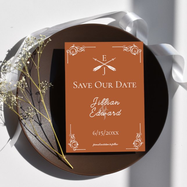 Faire-part Burnt Orange Monogramme et Flèches Enregistrer la  (Burnt Orange Monogram and Arrows Save the Date)