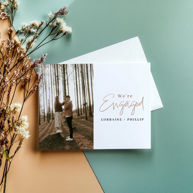 Faire-part de fiançailles avec photo (Stylish “We’re Engaged” photo announcement card! Featuring a contemporary design.)