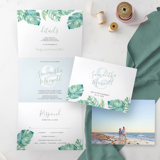 Faire-part de mariage Tri-Fold Côtier Tropical. (All in one destination wedding invitations watercolor tropical palm leaf art by Victoria Grigaliunas)
