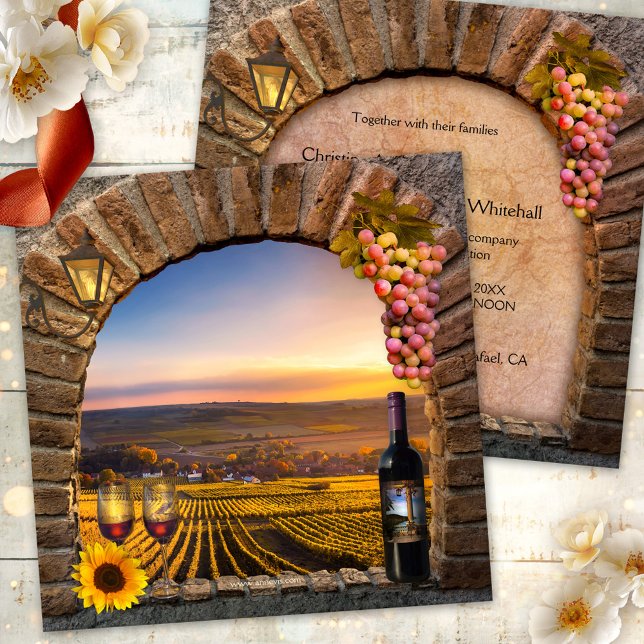 Faire-part de mariage vignoble de vin de paysage c (Wedding invitation featuring a classic Roman arch with wine, grapes, a lantern and sunflower)