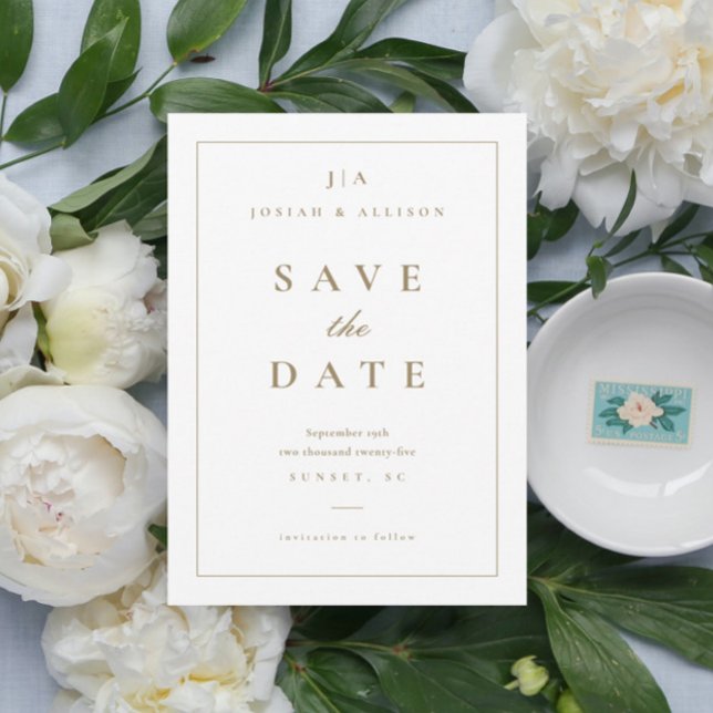 Faire-part de sauvegarde de monogramme classique (Classic and elegant wedding monogram save the date announcement card.)