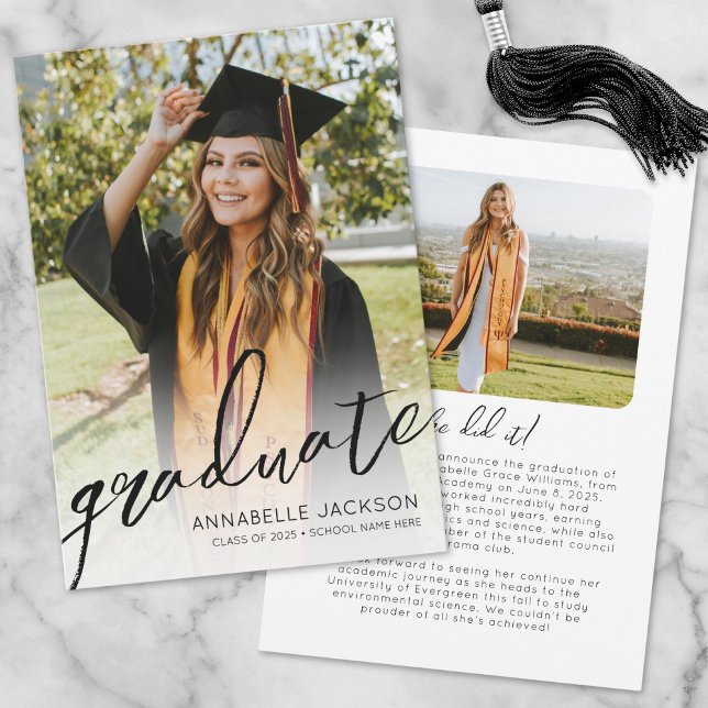 Faire-part Diplômé de script tendance Simple Photo Graduate (Trendy Script Graduate Simple Photo Graduation Announcement)