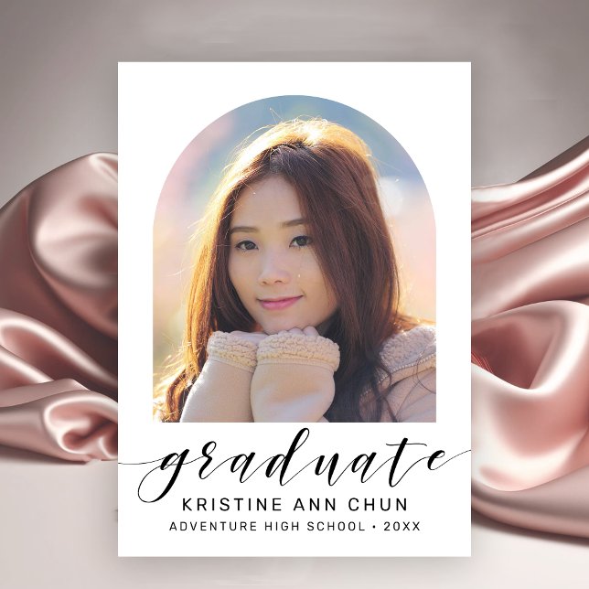 Faire-part Elégant Arc Blanc 2025 - Diplôme Photo (Simple White and Black Photo Graduation Announcement)