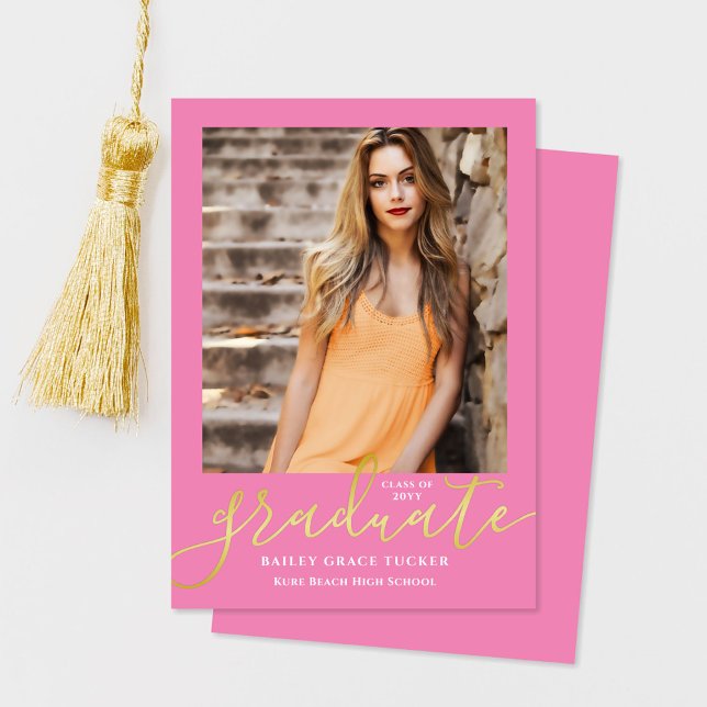 Faire-part Élégant script moderne Girly Pink Photo Graduation (Créateur téléchargé)