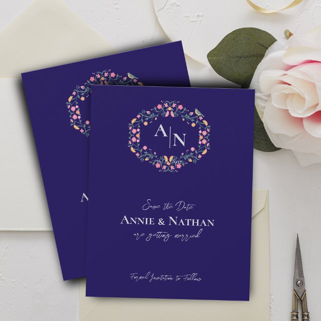 Faire-part Mariage de cadre floral complexe bleu monogramme (Monogram Blue Intricate Floral Frame Wedding Announcement)