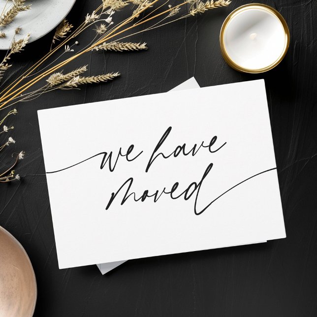 Faire-part Minimal Nous Avons Déplacé Un Script Élégant (Créateur téléchargé)