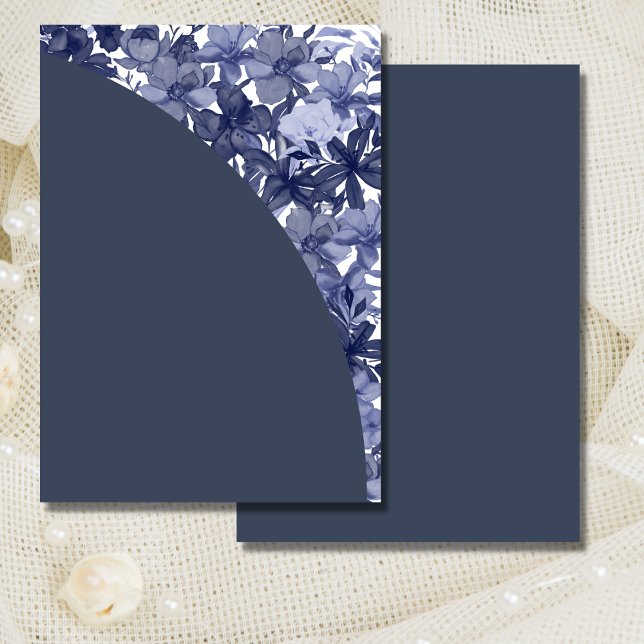 Faire-part vierge Arch floral bleu marine (Créateur téléchargé)