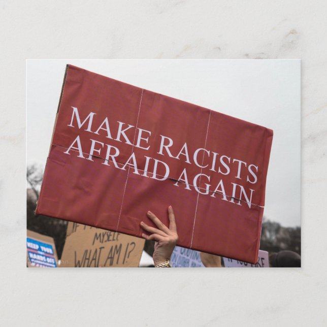Faites peur aux racistes une nouvelle carte postal (Devant)