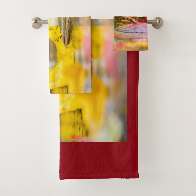 Fall colours bath towel set (Insitu)