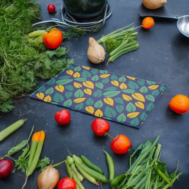 Falling Green and Yellow Leaves Pattern Cutting Board (chopping board
)