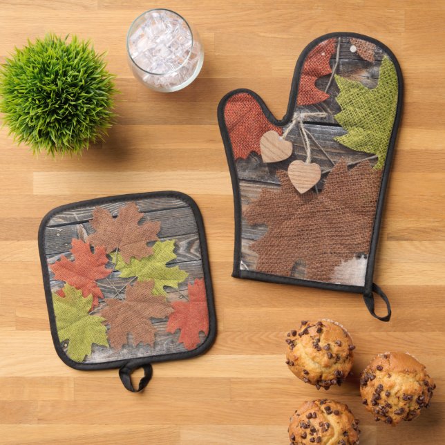 Falling into autumn oven mitt & pot holder set (Top Down)