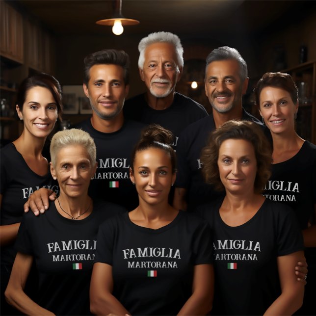 Famiglia Italian Family Personalized Reunion Black T-Shirt (Creator Uploaded)