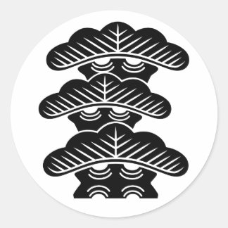 [Family Crests] Left-aligned 3tiered pine trees Classic Round Sticker