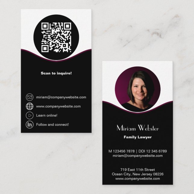Family Lawyer Black & White Business Card (Front/Back)