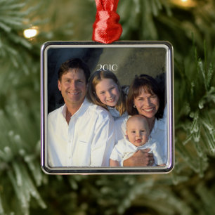 Family Photo Date With Current Year Christmas Metal Ornament