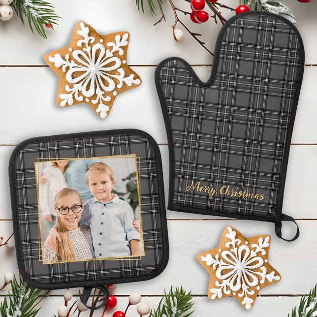 Family Photo Personalized Grey Plaid Holiday Oven Mitt & Pot Holder Set (Creator Uploaded)