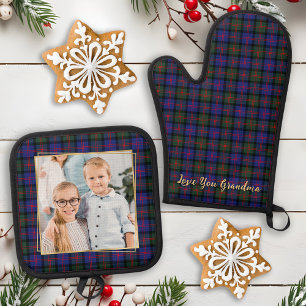 Family Photo Personalized Trendy Christmas Plaid Oven Mitt & Pot Holder Set