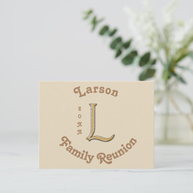 Family Reunion Invitation Gold Silver Letter L (Debout devant)