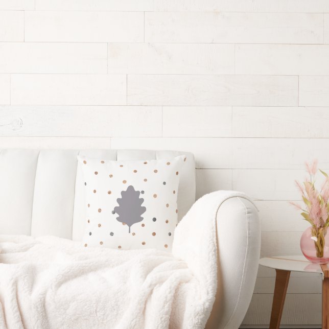 Fantasy-inspired botanical elements throw pillow (Couch)