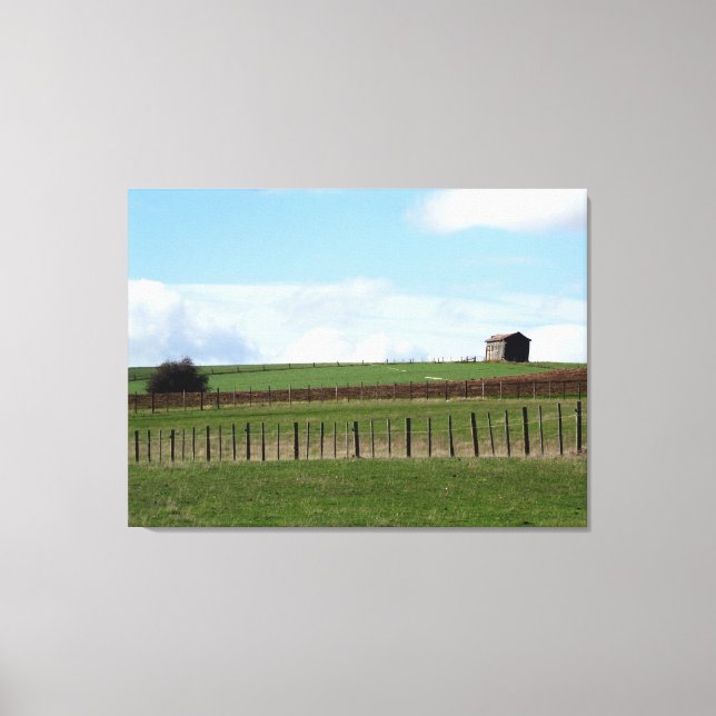 farm barn canvas print (Front)