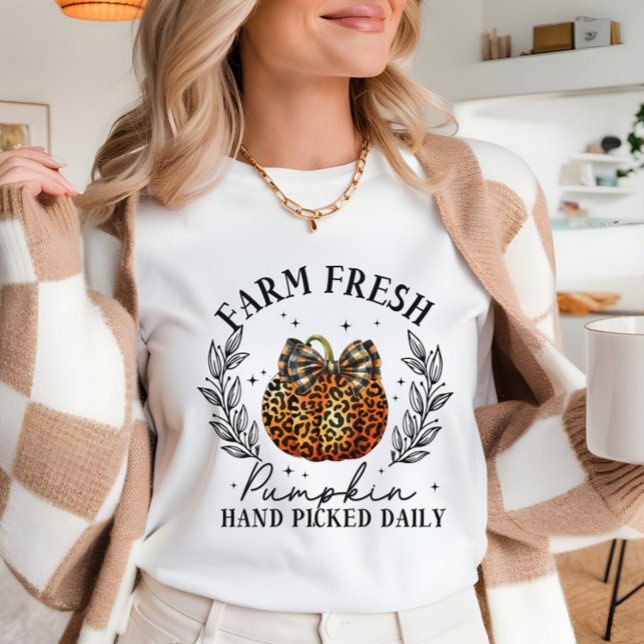 Farm fresh leopard pumpkin elegant Fall theme T-Shirt (Creator Uploaded)