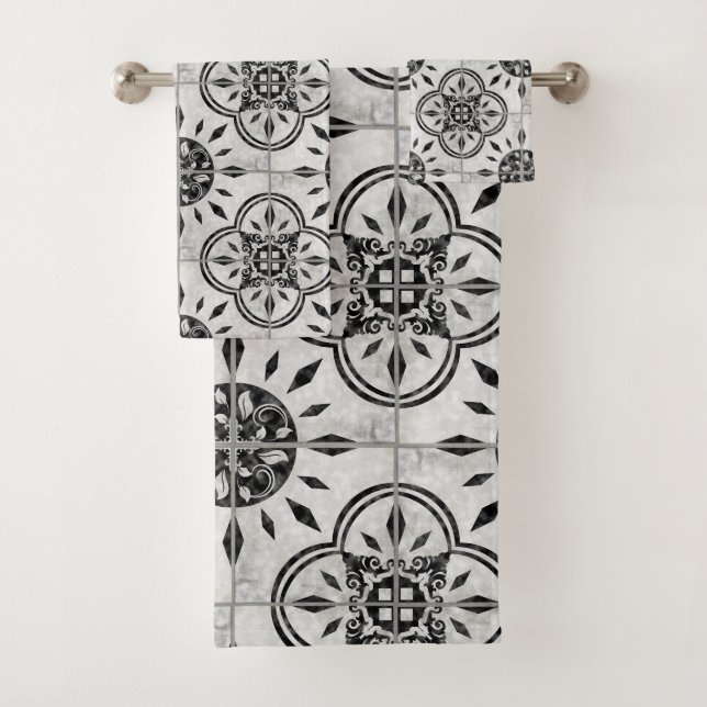 Farm House Damask ConcreteTile Pattern Leaf Scroll Bath Towel Set (Insitu)