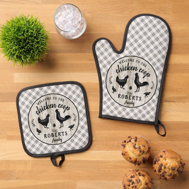 Farmhouse Rustic Plaid Wood Chicken Coop Custom Oven Mitt & Pot Holder Set (Top Down)