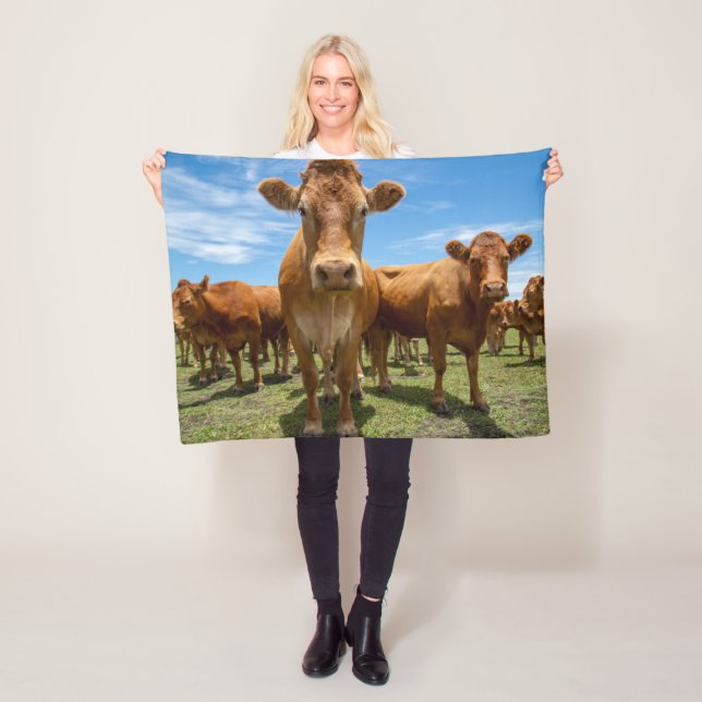 Farms | Brown Cow Group Fleece Blanket (In Situ)