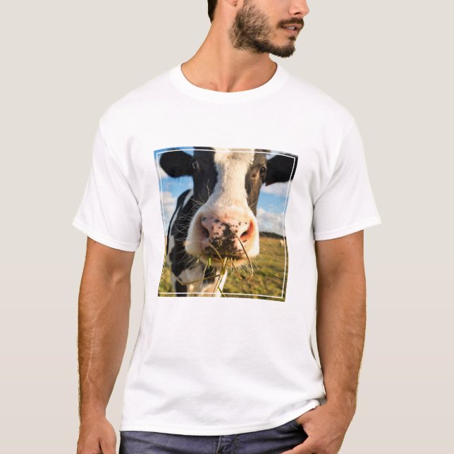 Farms | Holstein Cow Chewing T-Shirt (Front)