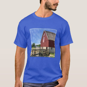 Farms Red Barn With American Flag T-Shirt