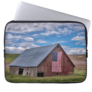 Farms   Rustic Red Barn With American Flag Laptop Sleeve