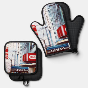 Fat Tuesday's Eve Oven Mitt & Pot Holder Set
