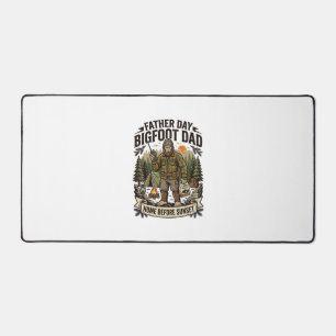 Father Day Bigfoot Dad Shirt Woodland Papa Retro G Desk Mat